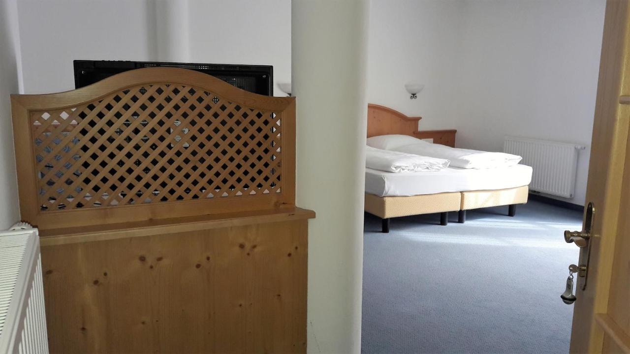 Hotel Restaurant Schaurhof فيبيتينو المظهر الخارجي الصورة